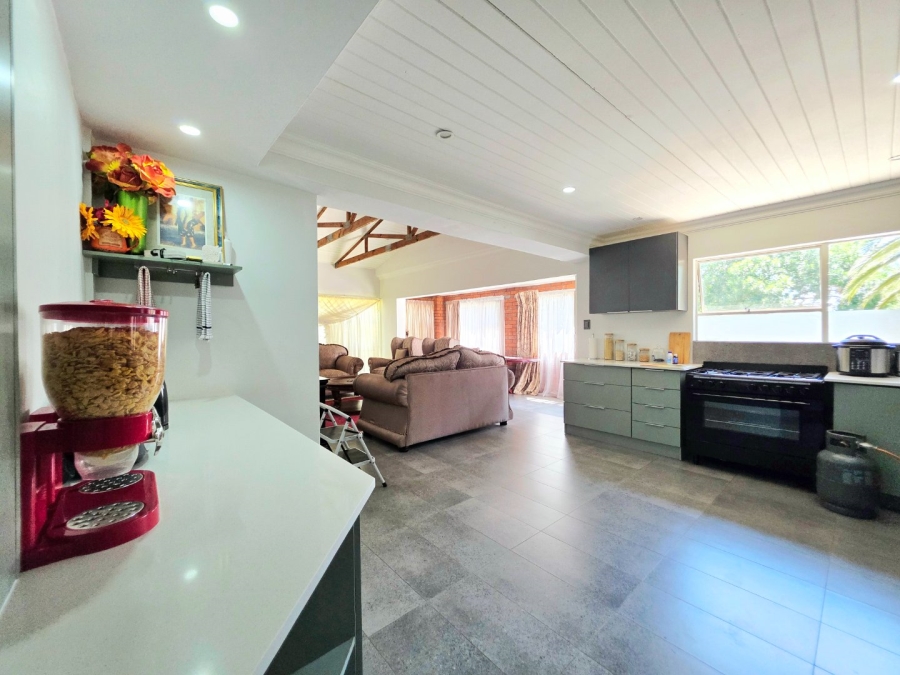 4 Bedroom Property for Sale in Generaal De Wet Free State